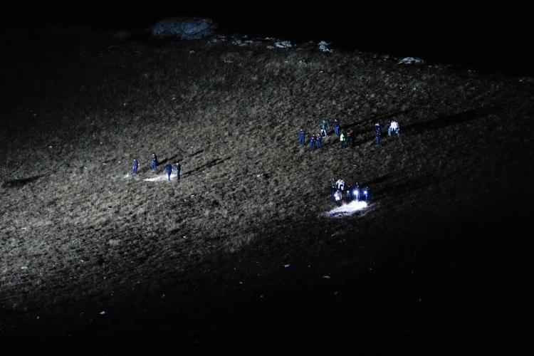 <p><strong><span style="color:rgb(178, 34, 34)">SES KAYITLARI İNCELENİYOR</span></strong></p>

<p>&nbsp;</p>
