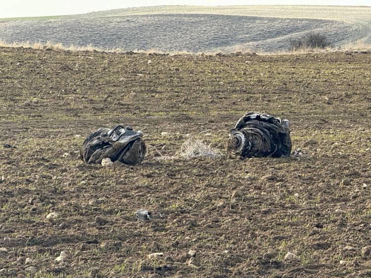 <p><strong><span style="color:rgb(178, 34, 34)">T&Uuml;RKİYE DOSTUYDU</span></strong></p>

<p>&nbsp;</p>

<p>Libya Genelkurmay Başkanı Orgeneral Muhammed Ali El-Haddad, Eyl&uuml;l 2020'de Ulusal Mutabakat H&uuml;k&uuml;meti tarafından bu g&ouml;reve atandı. Haddad, Trablus'un savunmasında ve T&uuml;rkiye ile askeri işbirliğinde kritik rol &uuml;stlenmiş; 2024'te KKTC'deki TEKNOFEST'i de ziyaret etmişti.</p>
