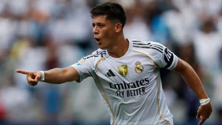 <p><strong>İki kul&uuml;p arasındaki fark sadece ekonomik değil, aynı zamanda semboliktir.</strong></p>
