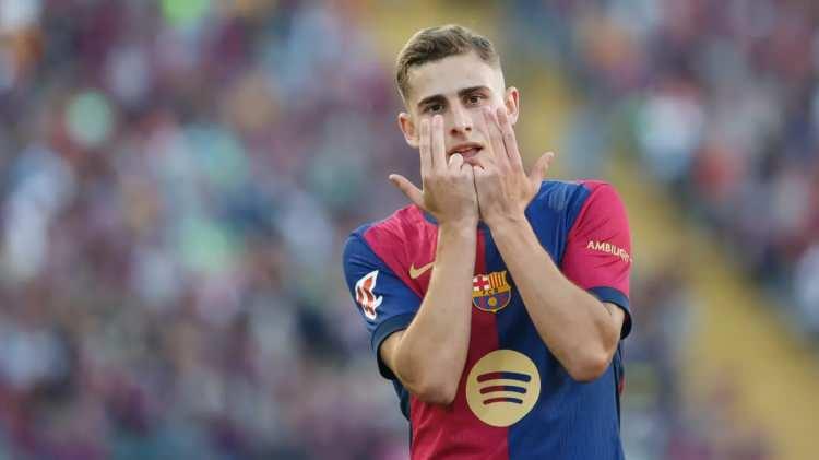 <p>Market değeri 70 milyon euro olan Fermin Lopez, bu sezon Barcelona formasıyla 18 ma&ccedil;a &ccedil;ıktı ve 7 gol-4 asistlik skor katkısı verdi.</p>
