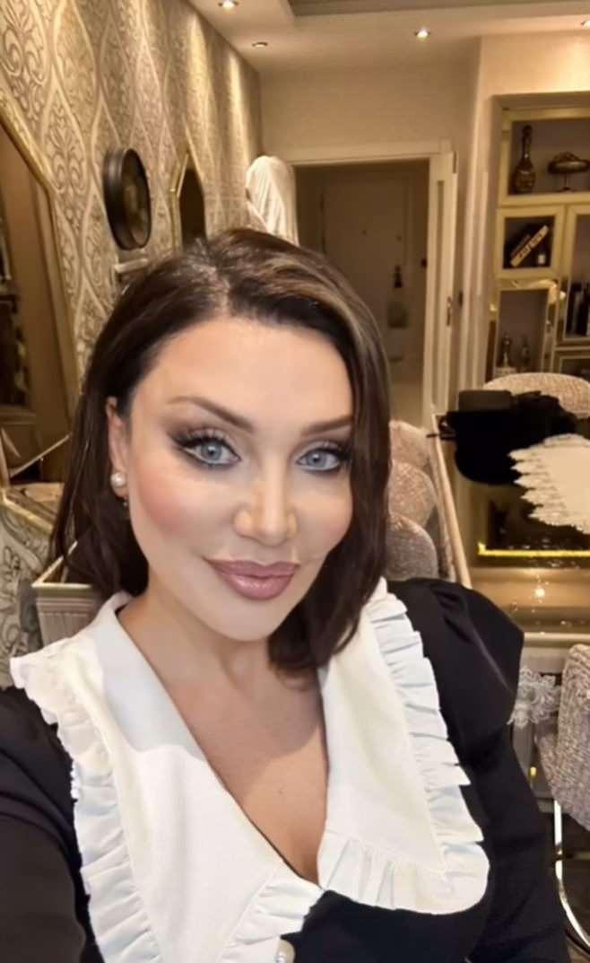 <p><span style="color:#FF0000"><strong>"T&Uuml;RKİYE'NİN EN CİDDİ SORUNLARINDAN BİRİ BU"</strong></span></p>

<p><strong>"T&uuml;rkiye'nin en ciddi sorunlarından biri bu. Uyuşturucu kullanımı ilkokul &ccedil;ağlarına kadar indi. Devletimizin yaptığı operasyonları &ccedil;ok kıymetli buluyorum." diyen Aky&uuml;rek, ş&ouml;yle konuştu:</strong></p>

<p><strong>"Bunun toplumsal bir temizlenme operasyonuna d&ouml;n&uuml;şmesini diliyorum. 'Influencer' ya da 'fenomen' adı altında, &ccedil;ok yanlış ve kirli hayatlar s&uuml;slenip parlatılarak gen&ccedil;lere rol model olarak sunuluyor"</strong></p>
