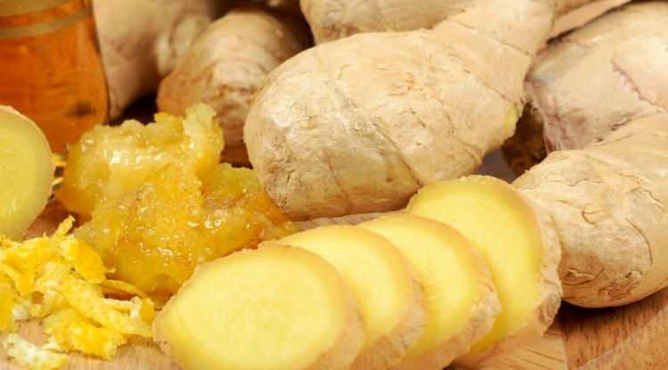 <p><strong>V&uuml;cuttaki iltihap seviyesini d&uuml;ş&uuml;rerek eklem ve kas ağrılarının azalmasına&nbsp; destek veren zencefil, soğuk havalarda artan eklem sızıları i&ccedil;in birebir etki sunar.</strong></p>
