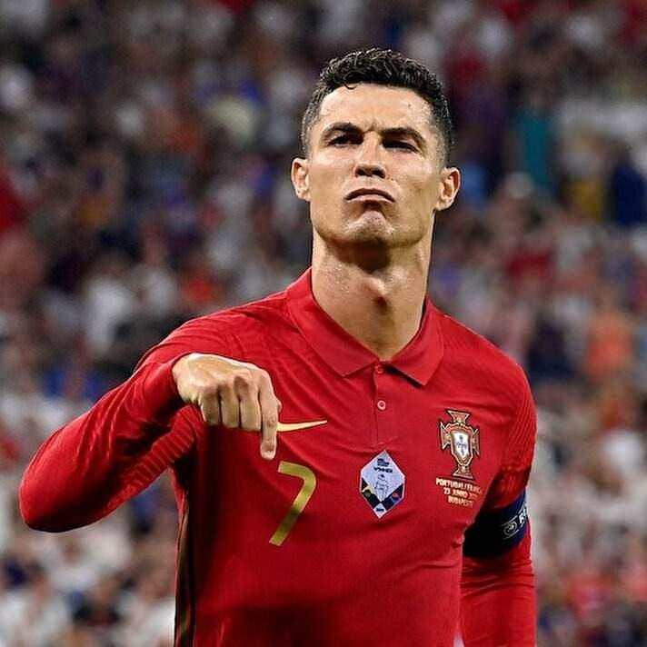 <p><strong>Transfer News Live'ın aktardığı bilgilere g&ouml;re; d&uuml;nyaca &uuml;nl&uuml; futbol yıldızı, Al Nassr'daki 3 yıllık s&uuml;rede toplam 658 milyon dolarlık vergisiz maaş elde etti.</strong></p>
