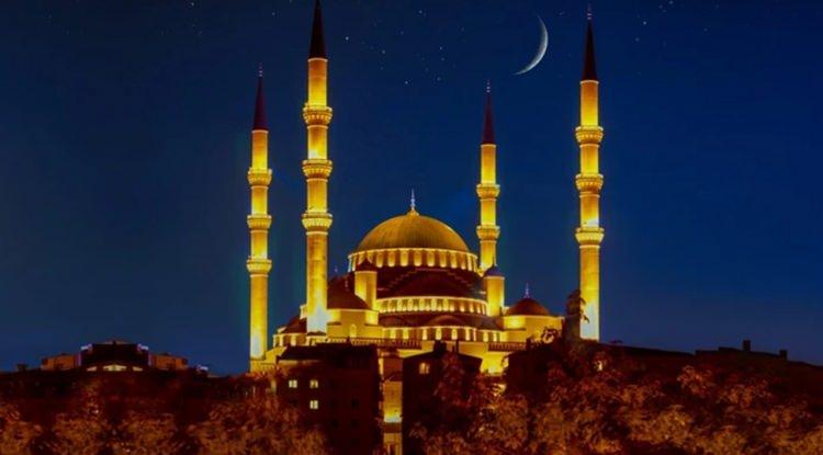 En anlamlı Regaip Kandili mesajları!