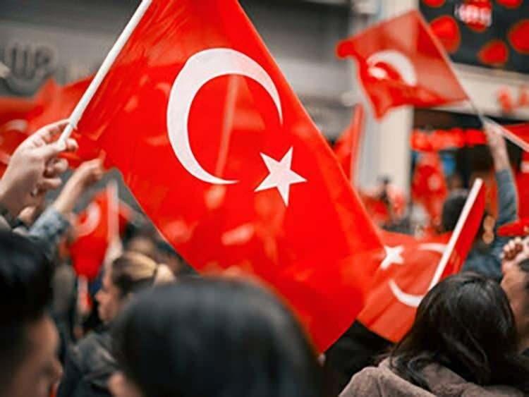 <p><strong>75 BİN T&Uuml;RK VATANDAŞI</strong></p>

<p>&nbsp;</p>
