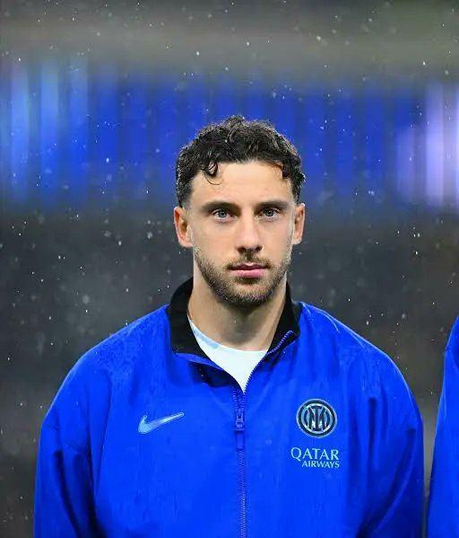 <p>Beşiktaş, sol bek transferi i&ccedil;in Inter'den Carlos Augusto'yla ilgileniyor.<br />
<br />
Sergen Yal&ccedil;ın'ın transferde ilk istediği isim Augusto i&ccedil;in Inter, 20 milyon euro talep etti.<br />
<br />
(FANATİK)</p>
