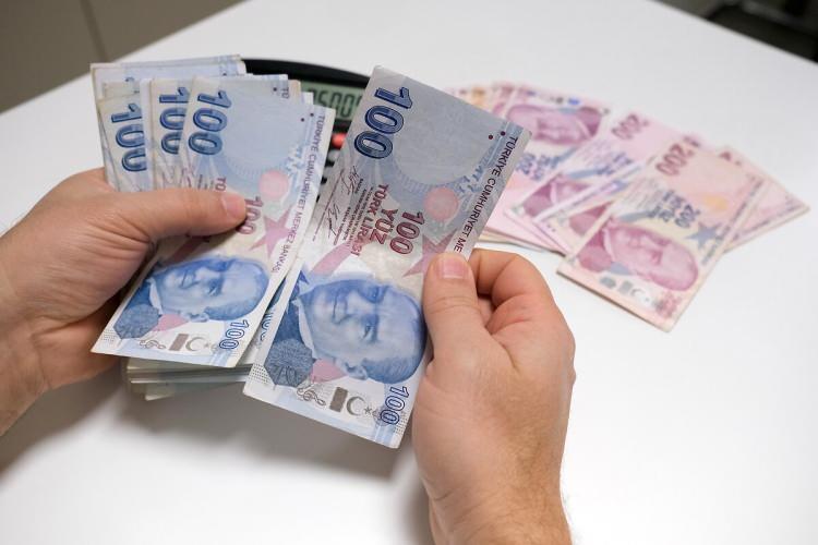 <p><span style="color:#B22222"><strong>YENİ ZAM TABLOSU</strong></span></p>

<p>&nbsp;</p>

<p>Toplam enflasyon:&nbsp; %12.40<br />
6 aylık oluşan enflasyon farkı: %%7.05</p>

<p>Toplu s&ouml;zleşme zammı: %11</p>

<p><br />
Toplam k&uuml;m&uuml;latif zam: %18,83</p>
