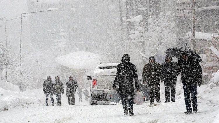 <p>İstanbul'da hangi il&ccedil;elerde kar yağışı yaşanacağı da belli oldu.&nbsp;</p>
