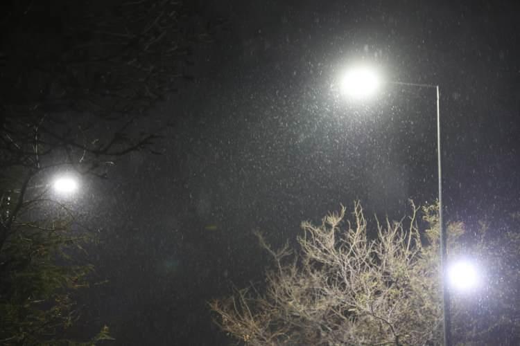 <p>G&uuml;m&uuml;şhane, Bayburt ile Trabzon ve Giresun&rsquo;un y&uuml;ksek kesimlerinde 10-20 santimetre, Rize ve Artvin&rsquo;in y&uuml;kseklerinde ise yer yer 20 santimetrenin &uuml;zerinde kar yağışı bekleniyor.</p>
