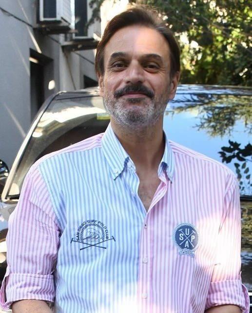 <p><span style="color:#FF0000"><strong>KARACİĞER NAKLİ OLMAYI BEKLİYOR</strong></span></p>

<p><strong>Tedavisinin tamamlanmasının ardından "Kullandığım ilacın yan etkisi sebebiyle v&uuml;cudumda &ccedil;ıkan lekeler ve şiddetli mide bulantısı yaşadım. Riskli grupta olduğum i&ccedil;in doktorlar g&ouml;zetim altında tutmak istedi. Şu an iyiyim." şeklinde a&ccedil;ıklama yapan &Ouml;zkan, karaciğer nakli olmayı bekliyor.</strong></p>
