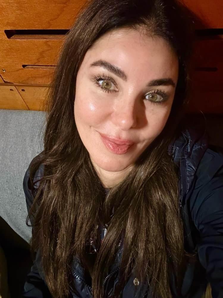 <p><span style="color:#800080"><strong><em>"Bu vesileyle, hayatım boyunca yakın &ccedil;evremin de &ccedil;ok rahatlıkla şahitlik edebileceği şekilde uyuşturucu maddelerin her t&uuml;r&uuml;ne karşı olduğumun altını &ccedil;izmek isterim. Toplumun b&uuml;t&uuml;n karar verme mekanizmasını, iradesini ve &uuml;retkenliğini dinamitleyen bu zehirle m&uuml;cadelede devletin her t&uuml;rl&uuml; operasyonunu destekliyor; magazinle değil b&uuml;y&uuml;k resme odaklanıyor, bu su&ccedil;u yaygınlaştırmak ve tedarik etmek suretiyle gen&ccedil;lerimizin ve &uuml;lkemizin başına bela edenlerin hak ettikleri cezayı bulmalarını t&uuml;m kalbimle diliyorum."</em></strong></span></p>
