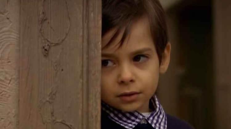 <p><strong>&Ccedil;ocuk yaşta kamera karşısına ge&ccedil;en Zincidi, o d&ouml;nem izleyenleri kendine hayran bırakmıştı.</strong></p>
