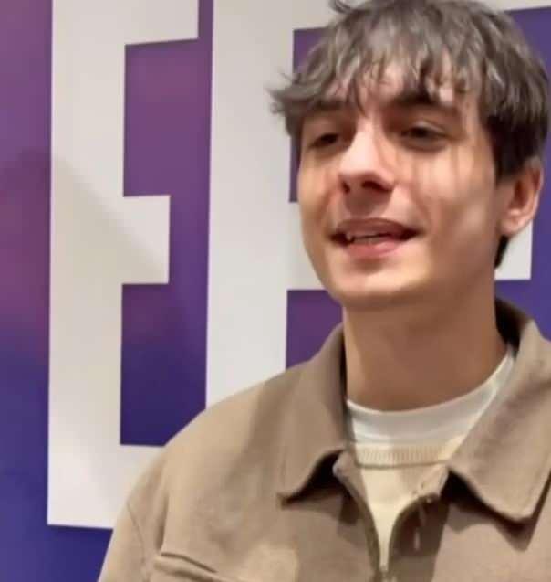 <p><strong>Değişimi dikkat &ccedil;eken Zincidi'nin son halini g&ouml;renler "Maşallah Osman'a bak delikanlı olmuş", "Hala &ccedil;ok sempatik, hala g&uuml;le&ccedil;" yorumlarında bulundu.</strong></p>
