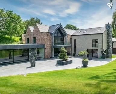 <p><span style="color:#B22222"><strong>MALİKANE</strong></span></p>

<p>&nbsp;</p>

<p><span style="color:#B22222"><strong>6.3 MİLYON DOLAR</strong></span></p>
