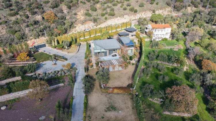 <p><span style="color:#B22222"><strong>BEK&Ccedil;İ SERBEST BIRAKILDI</strong></span></p>

<p>H.D., işlemlerinin ardından sevk edildiği adliyede &ccedil;ıkarıldığı mahkemede, adli kontrol şartıyla serbest bırakıldı.</p>

<p>H.D., ifadesi alınmak &uuml;zere İstanbul'a g&ouml;t&uuml;r&uuml;lm&uuml;şt&uuml;.&nbsp;</p>
