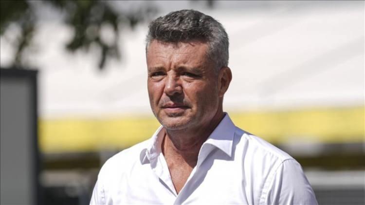 <p>&Uuml;nl&uuml;lere y&ouml;nelik uyuşturucu operasyonunda dalga b&uuml;y&uuml;yor...&nbsp;</p>
