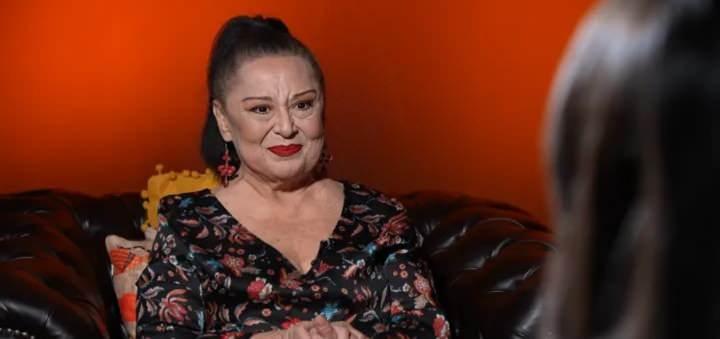 <p><strong>"Sonra bir karakter değişimi oluyordu kendisiyle ilgili sanıyorum. Hades değişiyordu. Bu sebepten miydi?" sorusunu da yanıtsız bırakmayan Şenol, "Benim onunla hi&ccedil; sahnem olmadığı i&ccedil;in, ben pek seyretmediğim i&ccedil;in de vallahi bilmiyorum. Olabilir yani bilmiyorum." değerlendirmesinde bulundu.</strong></p>
