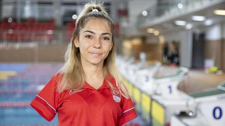 <p><strong>20 Mart -</strong> Sevilay &Ouml;zt&uuml;rk, Barselona'da d&uuml;zenlenen Para Y&uuml;zme D&uuml;nya Şampiyonası'nda altın madalya kazandı.</p>
