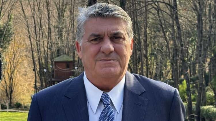 <p><strong>11 Mayıs -</strong>&nbsp;Beşiktaş Kul&uuml;b&uuml;n&uuml;n olağan genel kurulunda Serdal Adalı, rakibi G&uuml;rkan Aksoy'u ge&ccedil;erek yeniden başkanlığa se&ccedil;ildi.</p>
