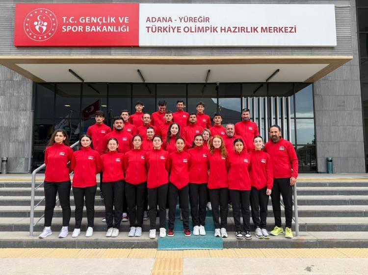 <p><strong>25 Kasım -</strong>&nbsp;Milli sporcular, 2025 İşitme Engelliler Yaz Olimpiyat Oyunları'nda 26 madalya kazandı. T&uuml;rkiye, 2025 İşitme Engelliler Yaz Olimpiyat Oyunları'nda (Deaflympics) 2 altın, 8 g&uuml;m&uuml;ş ve 16 bronz olmak &uuml;zere toplam 26 madalya elde etti.</p>
