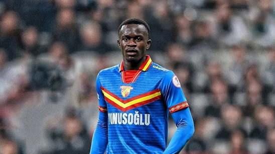 <p>Değeri 5 milyon euro olan ve bu sezon sergilediği performansla dikkat &ccedil;eken Nijeryalı oyuncu, Almanya Bundesliga'dan Eintracht Frankfurt, RB Leipzig ve Werder Bremen gibi takımların da yakın markajında.</p>
