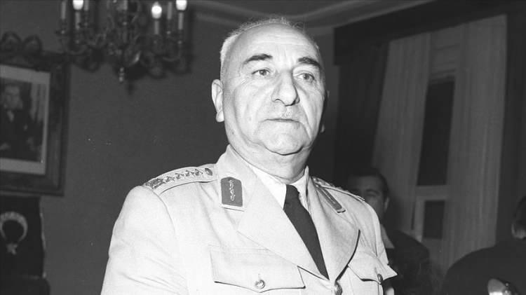 <p><span style="color:#B22222"><strong>CEMAL G&Uuml;RSEL:</strong></span></p>

<p><strong>&ldquo;Cemal Aga&rdquo;</strong></p>

<p>&nbsp;</p>
