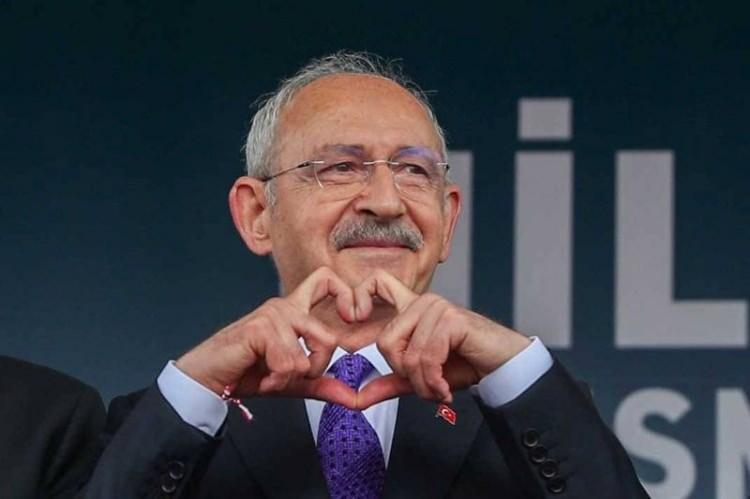 <p><span style="color:#B22222"><strong>KEMAL KILI&Ccedil;DAROĞLU:</strong></span></p>

<p>&nbsp;</p>

<p><strong>"Bay Kemal"</strong></p>

<p>&nbsp;</p>
