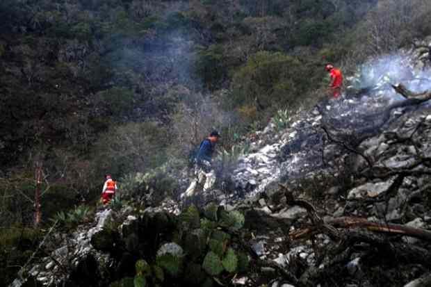 <p><span style="color:#B22222"><strong>Olay:</strong></span> Meksika, Monterrey'den kalktıktan sonra y&uuml;ksek hızla yere &ccedil;akıldı.</p>
