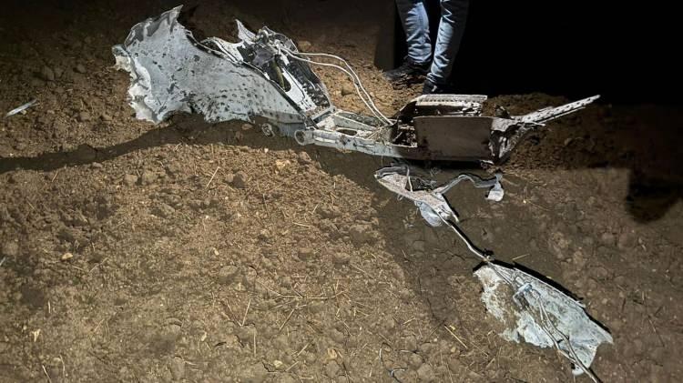 <p><span style="color:#B22222"><strong>Olay:</strong></span> Ankara Esenboğa Havalimanı'ndan Trablus'a gitmek &uuml;zere kalktıktan kısa s&uuml;re sonra elektrik arızası bildirdi ve Ankara'nın Haymana il&ccedil;esi yakınlarına d&uuml;şt&uuml;.</p>

<p>&nbsp;</p>

<p><strong>Genelkurmay Başkanı el-Haddad dahil u&ccedil;aktaki 8 kişi hayatını kaybetti.</strong></p>
