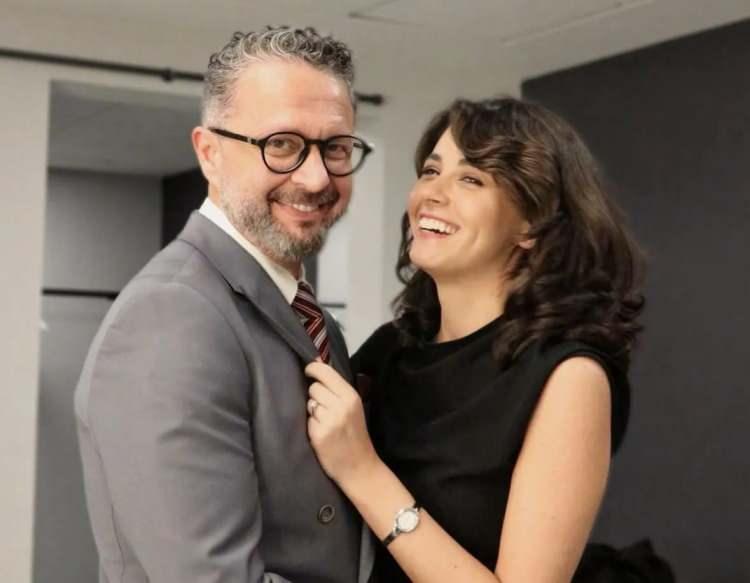 <p>&Uuml;nl&uuml; oyuncu ve sunucu <strong>İbrahim Selim,</strong> bir s&uuml;redir birlikte olduğu sosyal medya i&ccedil;erik &uuml;reticisi<strong>&nbsp;Ayşe Şeyma Keten'e evlilik teklifi </strong>ettiğini sosyal medya &uuml;zerinden yaptığı paylaşımla duyurdu.</p>
