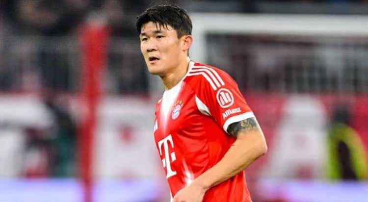 <p>Fenerbah&ccedil;e, Oosterwolde'nin transfer olması halinde Kim Min-jae'yi kadrosuna katacak.<br />
<br />
(AKŞAM)</p>
