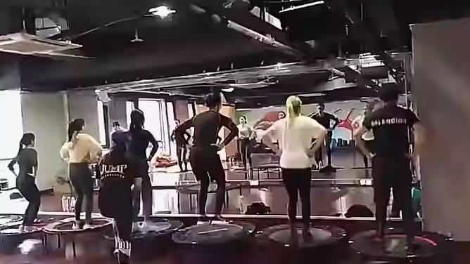 <p>"Herkesin ortak amacı var ve kimse yargılayıcı değil" diyen katılımcı, kamp sayesinde yeni arkadaşlıklar kurduğunu da s&ouml;yledi.<br />
&nbsp;</p>
