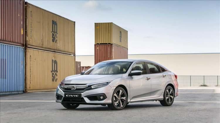 <p><span style="color:#B22222"><strong>PAZARDA SEDAN DEVRİ KAPANIYOR MU?</strong></span></p>

<p>Sekt&ouml;r kulislerini hareketlendiren bu karar, Honda T&uuml;rkiye kaynakları tarafından da doğrulandı. Markanın en &ccedil;ok tercih edilen sedan modeli artık bayilerdeki yerini almayacak.</p>

<p>&nbsp;</p>
