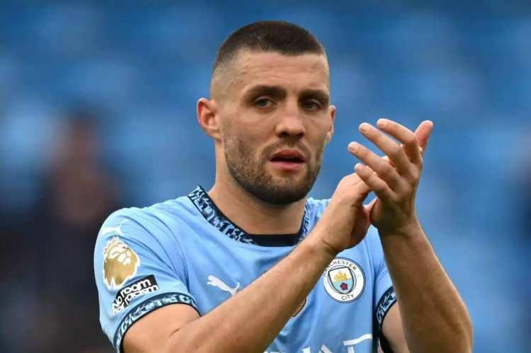 <p>İngiliz devi Manchester City'de forma giyen Hırvat orta saha oyuncusu Mateo Kovacic, S&uuml;per Lig devi Beşiktaş'ın g&uuml;ndemine geldi.</p>

