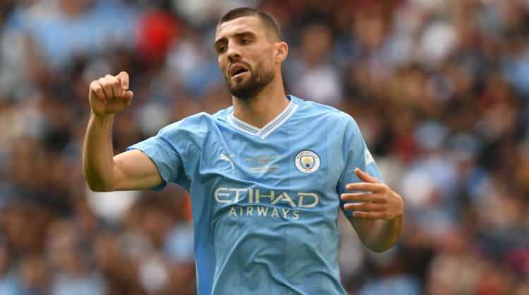 <p>Siyah-beyazlıların sağlık raporlarını inceledikten sonra bu transfer i&ccedil;in karar vereceği ifade edildi.<br />
<br />
(FANATİK)</p>
