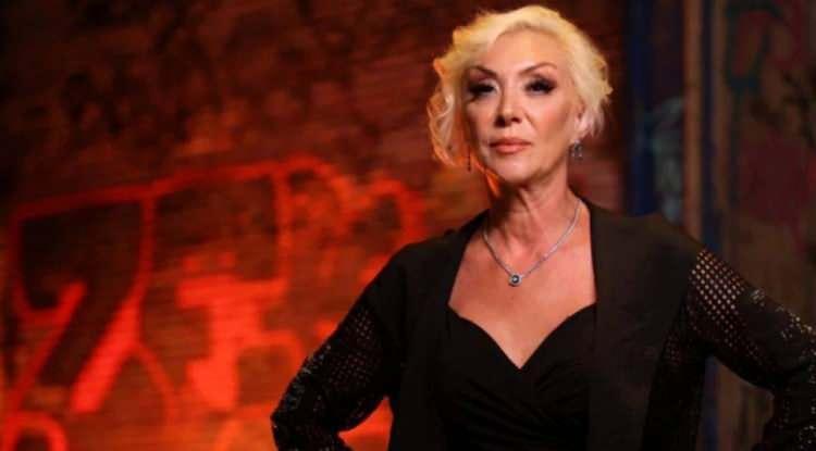 <p><em><strong>&Uuml;nl&uuml; şarkıcı G&uuml;ll&uuml;'n&uuml;n &ouml;l&uuml;m&uuml; sonrası tartışmalar devam ederken G&uuml;ll&uuml;'n&uuml;n ablası ilk kez yaptığı a&ccedil;ıklamayla g&uuml;ndem oldu.&nbsp;</strong></em></p>
