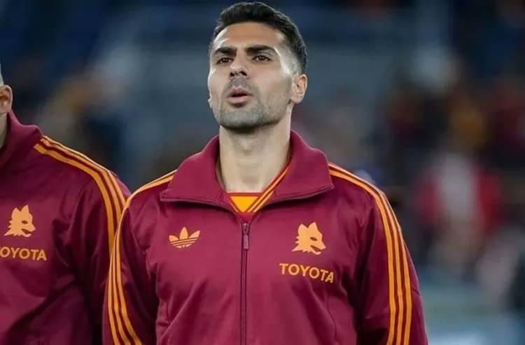 <p>* Zeki &Ccedil;elik - Roma</p>
