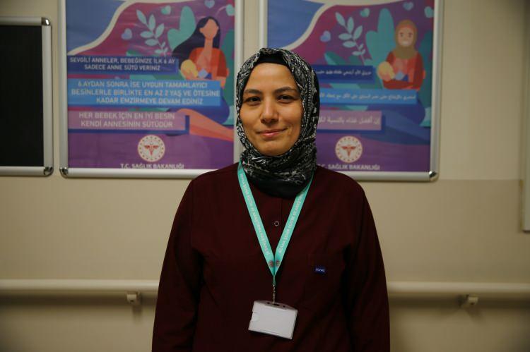 <p>Bayrak, &ldquo;Yeni yılın ilk bebeğinin doğumuna vesile olduğum i&ccedil;in &ccedil;ok mutluyum. Bebeğimiz sağlıkla d&uuml;nyaya geldi. Anne ve babaya doğum sonrası teslim ettik. Gerekli tetkiklerin tamamlanmasının ardından ailemizi taburcu edeceğiz&rdquo; dedi.</p>
