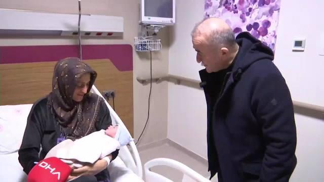 <p>Vali Numan Hatipoğlu, &ldquo;Fethi Sekin Şehir Hastanemizde 2026 yılını karşıladık. Şehir Hastanemizde ger&ccedil;ekleşen 4 doğum sonrasında bebeklerimizi ziyaret ettik. Kendilerine baht a&ccedil;ıklığı diledik.</p>
