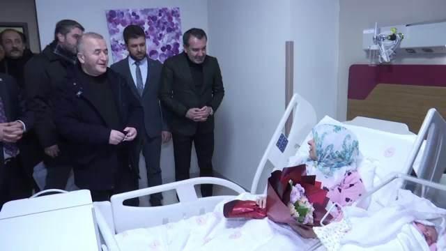 <p>Bu anlamda bizim i&ccedil;in de bir g&uuml;zellik oldu. 4 ayrı doğum olmuş olması bir g&uuml;zellik. Ben tekrar 2026 yılının sağlık, huzur, g&uuml;zellikler, esenlikler getirmesini diliyorum" dedi.</p>
