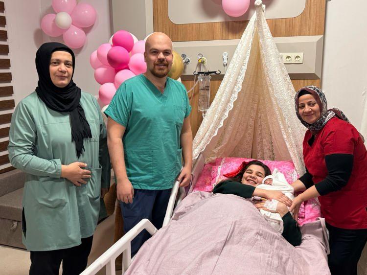 <p>Baba Muhammet Mustafa Bozkurt ise &ccedil;ok mutlu olduklarını belirterek, tarifsiz bir duygu olduğunu ifade etti.</p>
