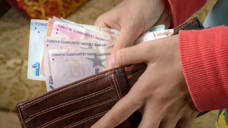 <p><strong>Bir sonraki galeri...</strong></p>

<p>&nbsp;</p>

<p><strong>Hangi emekli ne kadar alacak? İşte SSK, BAĞ-KUR ve memur emeklisinin alacağı net maaşlar!</strong></p>

<p>&nbsp;</p>
