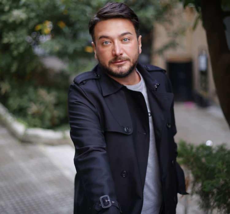 <p>Son d&ouml;nemde verdiği kilolarla dikkat &ccedil;eken sunucu ve oyuncu Onur B&uuml;y&uuml;ktop&ccedil;u katıldığı programda zayıflama karar verdiği ilk anı ve sonrasında yaşadığı zorlukları anlattı.&nbsp;</p>
