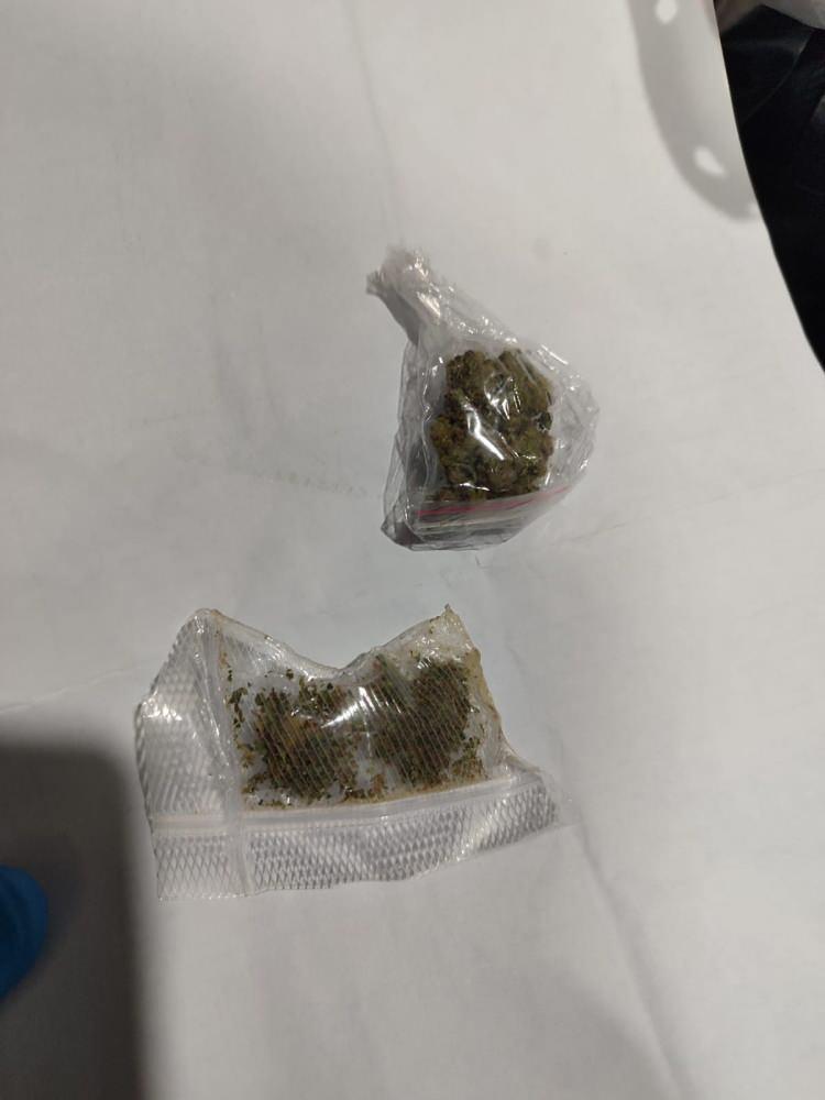 <p><span style="color:rgb(33, 37, 41)">Otel içerisinde arama yapılırken, ekiplere narkotik köpeği de eşlik etti. Çalışmaların tamamlanmasının ardından jandarma ekipleri otelden ayrıldı.</span></p>