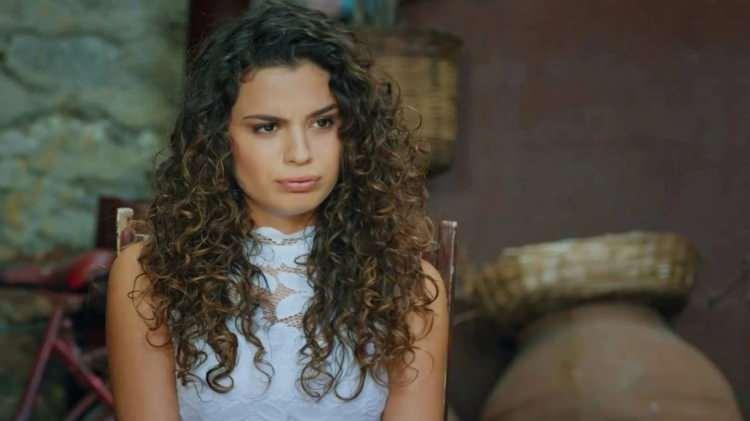 <p><strong>Aslı Bekiroğlu, ge&ccedil;tiğimiz g&uuml;nlerde katıldığı bir programda basit bir ameliyatta doktor hatası y&uuml;z&uuml;nden bağırsağının kesildiğini a&ccedil;ıklamıştı.</strong></p>
