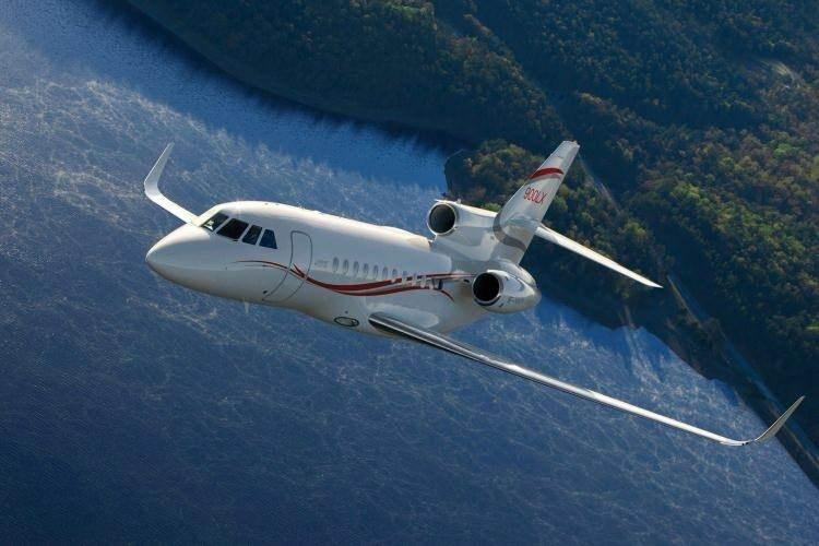 <p><strong><span style="color:#B22222">DASSAULT FALCON 900EX JET&nbsp;</span> &nbsp;|&nbsp; 13 MİLYON DOLAR</strong></p>

<p>&nbsp;</p>

<p>Maduro'nun "başkanlık u&ccedil;ağı" gibi kullandığı bu jete, Eyl&uuml;l 2024'te Dominik Cumhuriyeti'nde ABD tarafından el konuldu ve Florida'ya g&ouml;t&uuml;r&uuml;ld&uuml;. Değeri yaklaşık 13 milyon dolar.</p>
