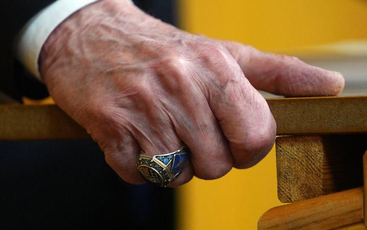 <p>Y&uuml;z&uuml;ğ&uuml;n kenarlarında Osmanlı Tuğrası da dikkat &ccedil;eken ayrıntılardan biriydi.</p>
