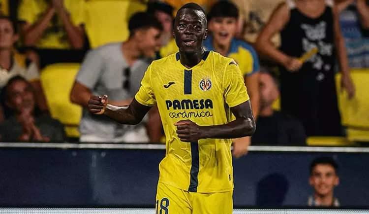 <p>Galatasaray'da orta saha i&ccedil;in hedefteki ismin Villerreal forması giyen Pape Gueye olduğu &ouml;ne s&uuml;r&uuml;ld&uuml;.&nbsp;</p>
