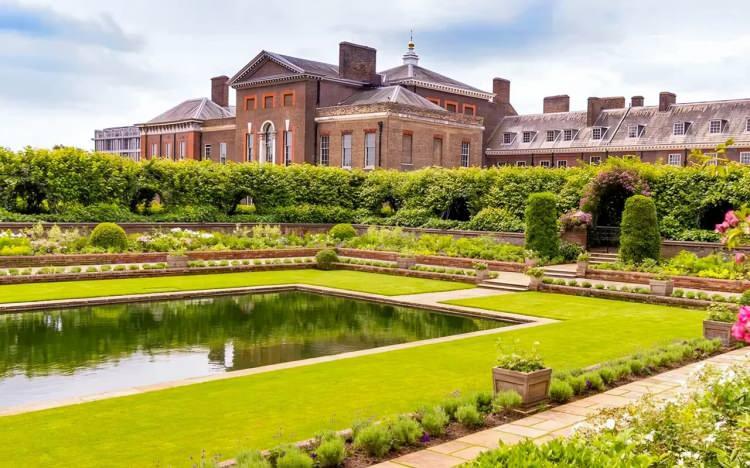 <p><span style="color:#B22222"><strong>9) 15 KENSINGTON PALACE GARDEN</strong></span></p>

<p><strong>Fiyat:</strong>&nbsp;254 milyon dolar<br />
<strong>Konum:</strong>&nbsp;Londra, Birleşik Krallık</p>
