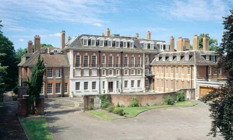 <p><span style="color:#B22222"><strong>6) WITANHURST</strong></span></p>

<p><strong>Fiyat:</strong>&nbsp;450 milyon dolar<br />
<strong>Konum:</strong>&nbsp;Londra, İngiltere</p>
